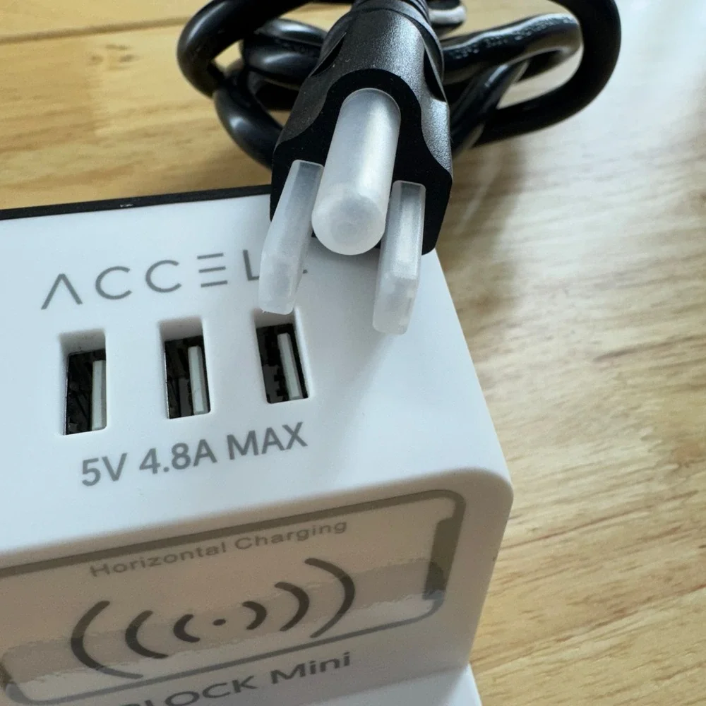 ACCELL Block Mini White Power‎ Strip Surge Protector USB Wireless Charging